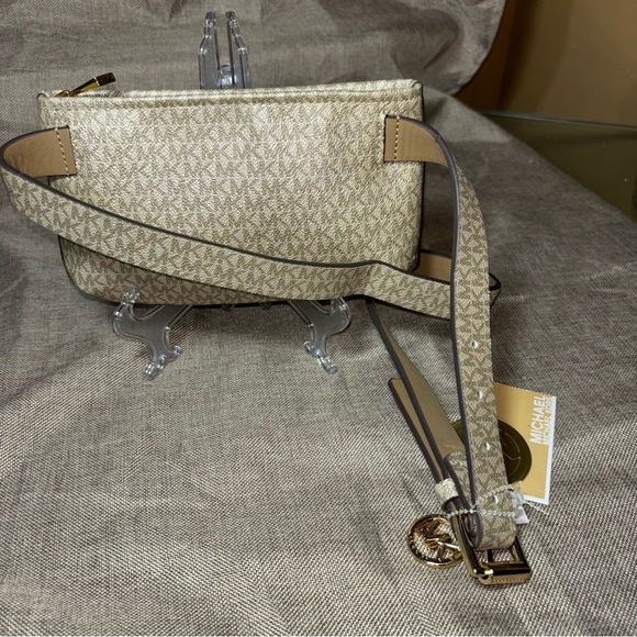 NWT Michael Kors Logo Belt Bag M/L - Picture 2 of 7